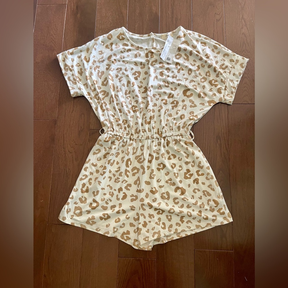 Entro Tan and White Animal Print Romper NWT